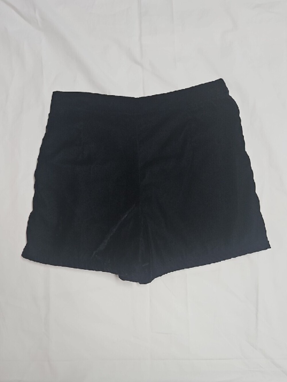 Zara Girl's Black Velvet Shorts with Silver Floral Accents Size 8 - Picture 4 of 7